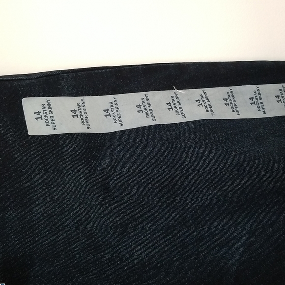 OLD NAVY ROCKSTAR SUPER SKINNY HIGH RISE JEANS - Picture 6 of 6